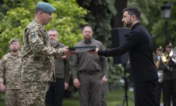 Президент України відзначив державними нагородами миколаївських морських піхотинців2