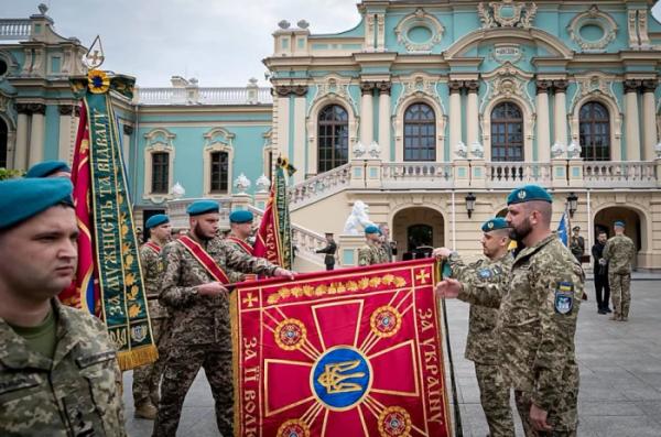 Президент України відзначив державними нагородами миколаївських морських піхотинців4