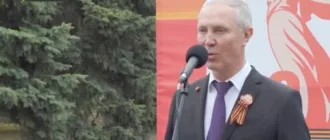 Російське «побєдобєсіє» в Генічеську: окупанти масово пишаються хоробрістю дідів але вимкнули зв'язок від страху
