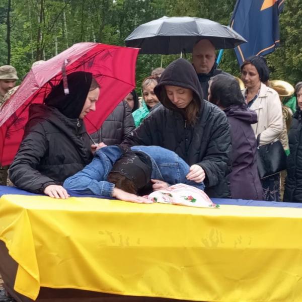 У Голобській громаді попрощалися із захисником Андрієм Морозом3