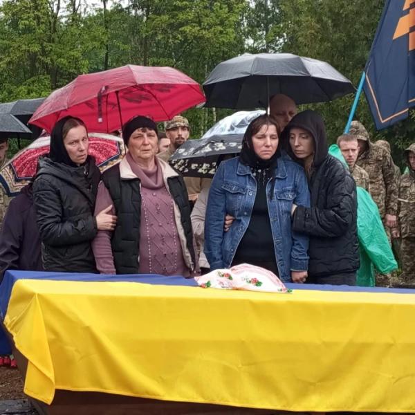 У Голобській громаді попрощалися із захисником Андрієм Морозом5