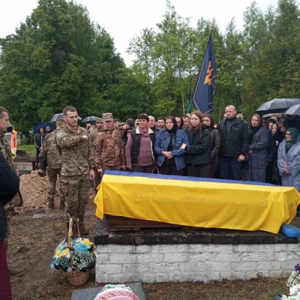 У Голобській громаді попрощалися із захисником Андрієм Морозом6