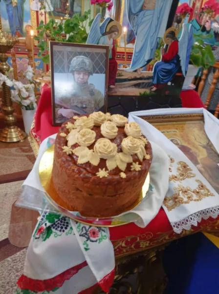 У Голобській громаді попрощалися із захисником Андрієм Морозом1