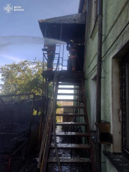У Горохові з пожежі врятували жінку та трьох дітей1