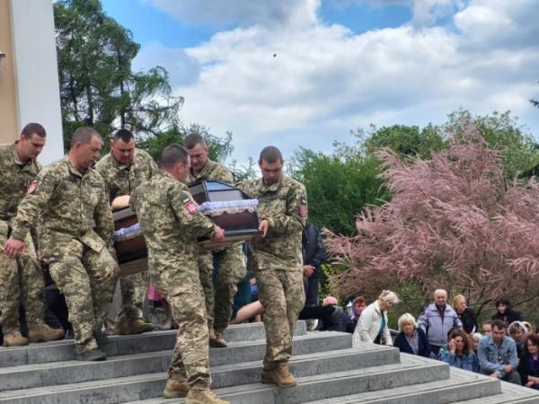 У Ковелі попрощалися із захисником Дмитром Сергієнком5