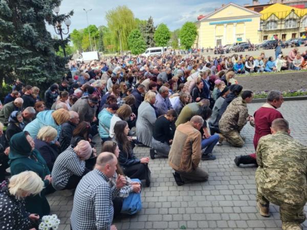 У Ковелі попрощалися із захисником Дмитром Сергієнком29