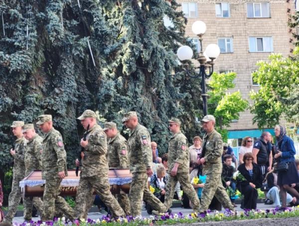 У Ковелі попрощалися із захисником Максимом Ткачуком9