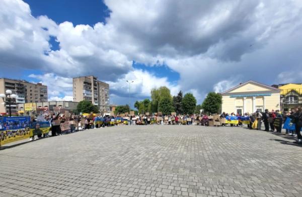 У Ковелі відбулась акція на підтримку військовополонених і зниклих безвісти8