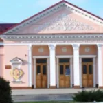 У Луцьку мандрівний театр на колесах «Равлик» представить дві вистави для дітей та дорослих