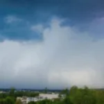 У Луцьку очікують грозу, шквал та град
