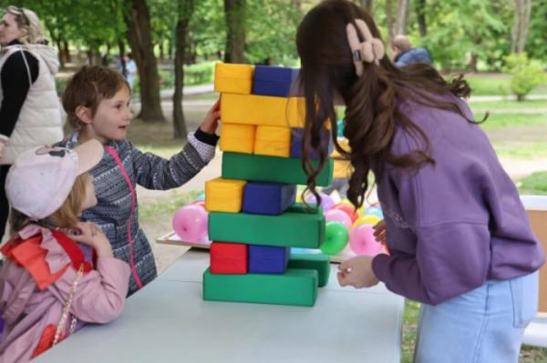У Луцьку відбувся сімейний фестиваль «Тепло материнських сердець»48