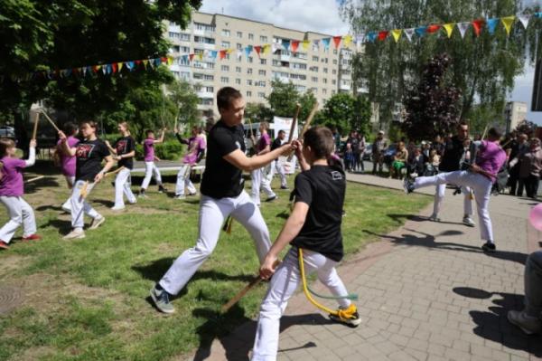 У Луцьку відбувся сімейний фестиваль «Тепло материнських сердець»53