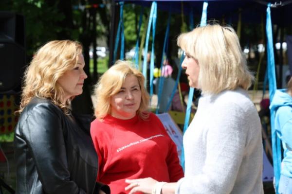 У Луцьку відбувся сімейний фестиваль «Тепло материнських сердець»43