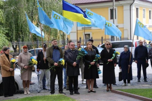 У Луцьку вшанували пам’ять жертв геноциду кримськотатарського народу3