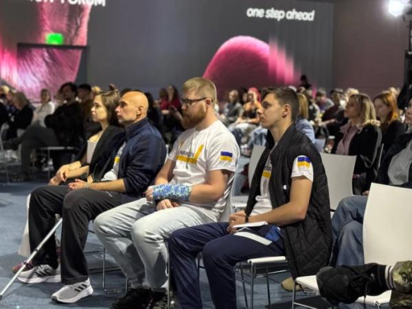 У Львові відбулося перше інклюзивне модне шоу FASHION (R)EVOLUTION: SUN&GUN1