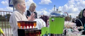 У Рованцях на ярмарку учні ліцею зібрали  87 тисяч гривень для ЗСУ