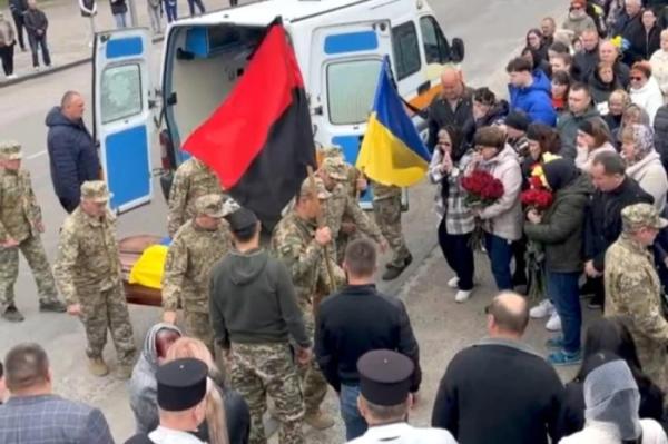 У Рожищі в останню дорогу провели Сергія Богуцького1