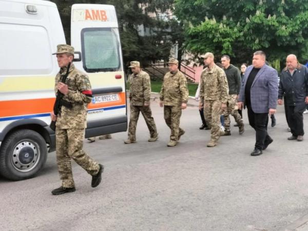 У Рожищі в останню дорогу провели Сергія Богуцького14