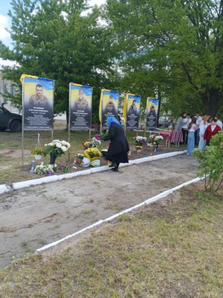 У селі Мокрець відкрили Алею Слави полеглих захисників19