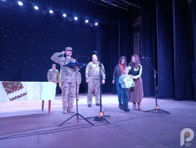 У Шептицькому рідним захисників вручили відзнаки10