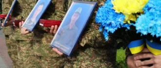 У Вараші матерям трьох мужніх захисників вручили посмертні ордени синів