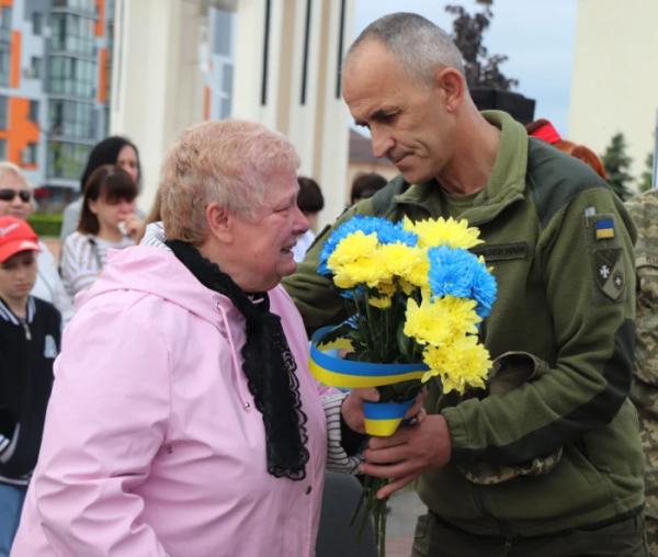 У Вараші матерям трьох мужніх захисників вручили посмертні ордени синів5