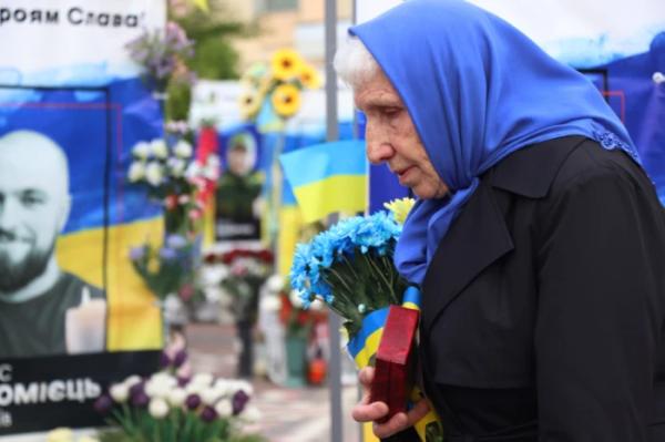 У Вараші матерям трьох мужніх захисників вручили посмертні ордени синів4