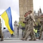 Українських військових зустріли оплесками на параді до Дня перемоги в Лондоні