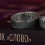 Український ювелірний бренд створив каблучку, присвячену пам'яті про жителів Будинку «Слово»