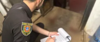 В Одесі у ліфтовій шахті супермаркету виявили тіло вантажника