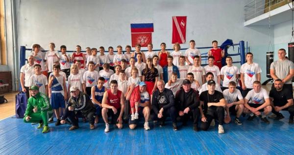Боксери та пропагандисти / Фото окупаційного Телеграм-каналу