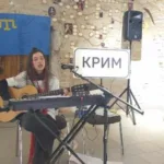 В Острозькій академії з перфомансом про Крим виступила Азіза Ескендер