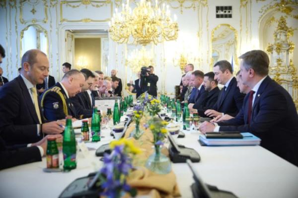 Зеленський з президентом Чехії обговорили військову співпрацю1