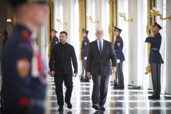 Зеленський з президентом Чехії обговорили військову співпрацю4
