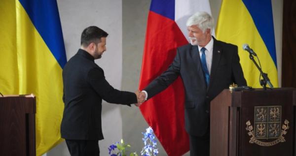 Зеленський з президентом Чехії обговорили військову співпрацю