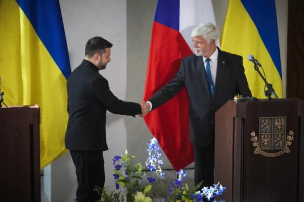 Зеленський з президентом Чехії обговорили військову співпрацю2