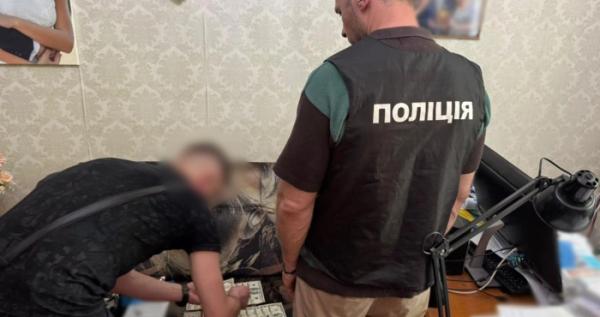 3000 доларів за встановлення необхідного діагнозу: в Одесі викрили керівника однієї з лікарень