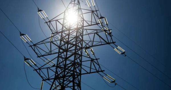 Частина Херсона залишилася без світла через перевантаження мережі Частина Херсона залишилася без світла через перевантаження мережі