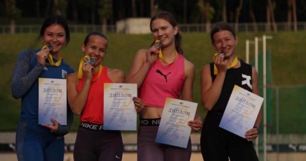 Дівоча естафетна четвірка з Волині – третя на чемпіонаті України