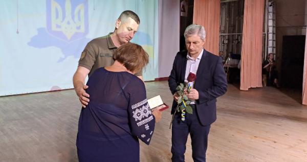 До Дня Конституції у Ковелі вручили нагороди рідним Героїв