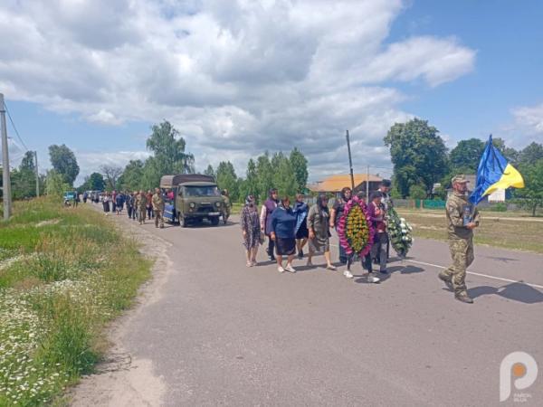 Громада попрощалася з героєм: Морочне вшанувало пам’ять Івана Полюховича6