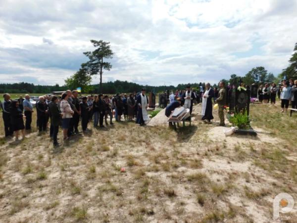 Громада попрощалася з героєм: Морочне вшанувало пам’ять Івана Полюховича3