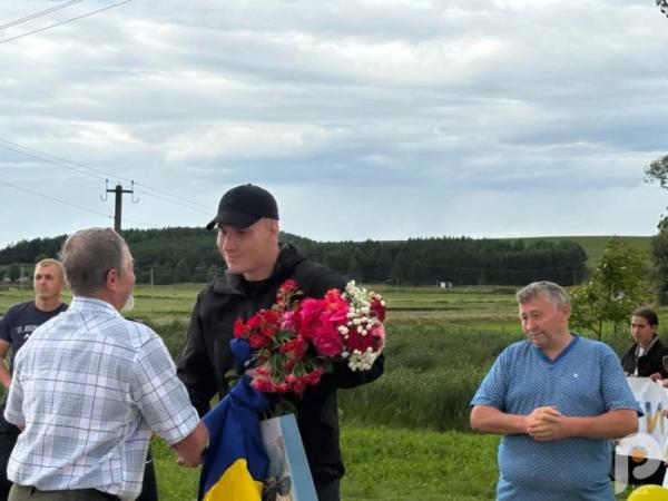 Іванівка та Горішнє зустріли звільненого з полону захисника12