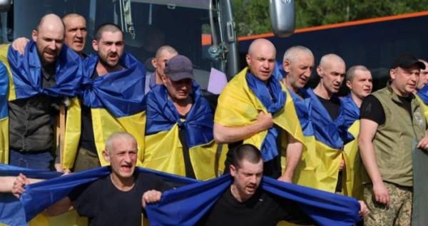 Звільнені з полону захисники