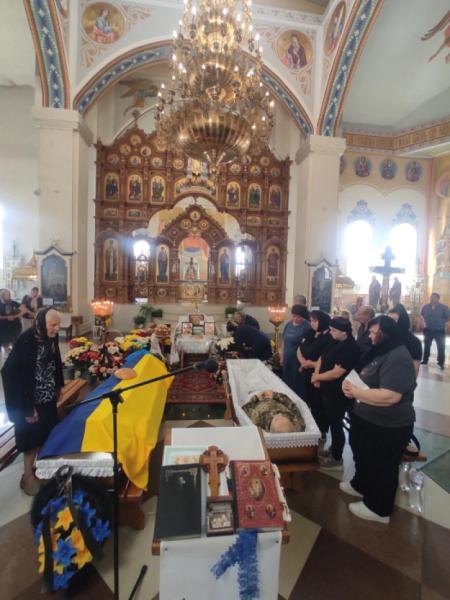 Як у Ковелі прощалися із захисниками Романом Степашуком і Михайлом Капійчуком2