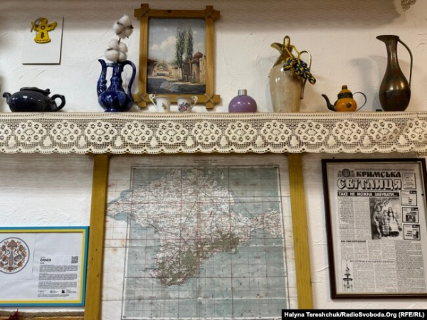 Невеликий музей Криму у халяль-кафе «Кримський дворик» у Львові