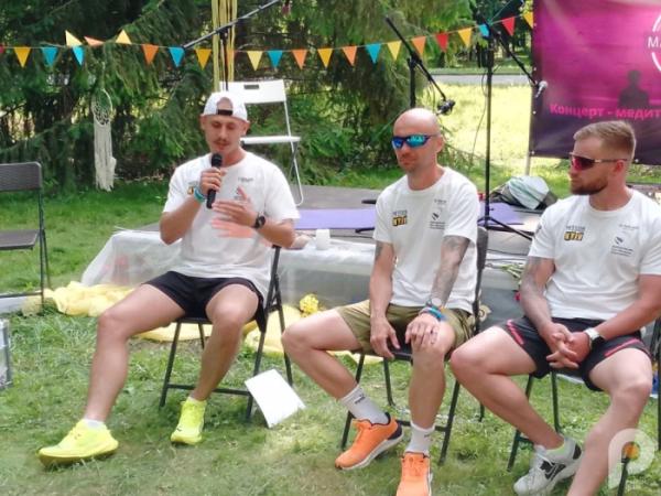 Лучани зустріли ветеранів, які йдуть пішки з Нідерландів до Києва6