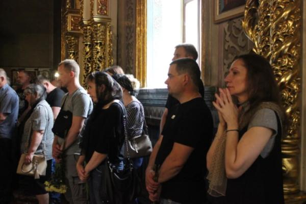 Луцьк попрощався з військовослужбовцем Дмитром Свириденком2