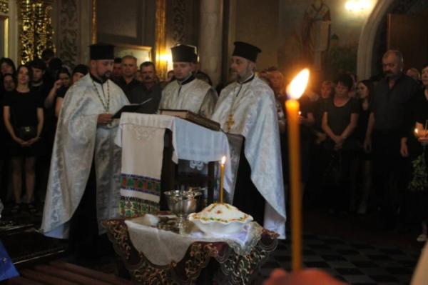 Луцьк попрощався з військовослужбовцем Дмитром Свириденком5