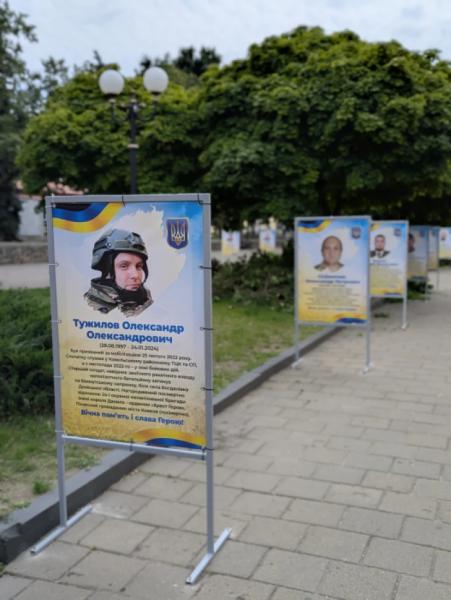 На бульварі у Ковелі повернули Алею пам’яті Героїв10